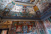 Villa d'Este, Tivoli - Room of The Nobility, Stanza della nobilt, Renaissance paintings by Federico Zuccari. 